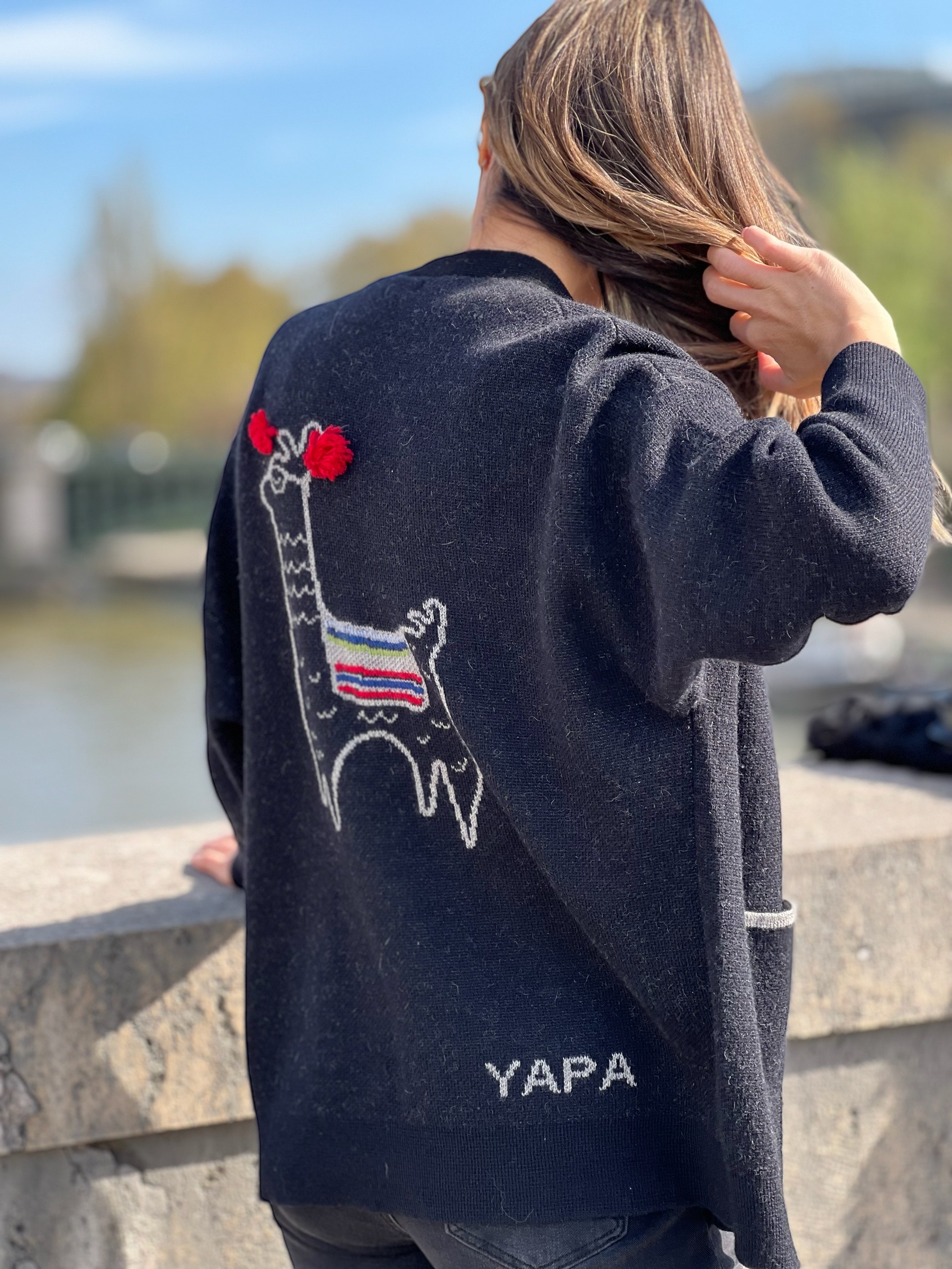 alpaca-cardigan-yapa-logo-pure-baby-alpaca-back-jumper